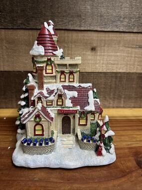 Hawthorne Village ELF DORMITORY Santa's North Pole Village #A0464 In Styrofoam